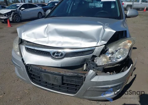 2009 Hyundai Elantra Touring z USA, uszkodzony, nr VIN KMHDC86E59U035810